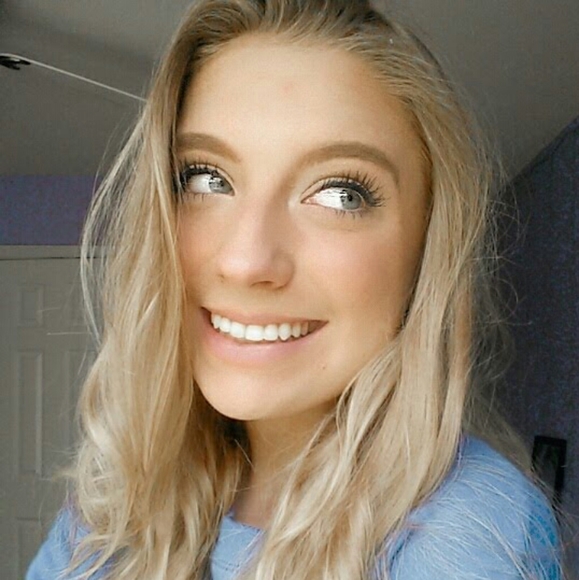 Meet your Posher, Kaylen - Picture 5 of 5